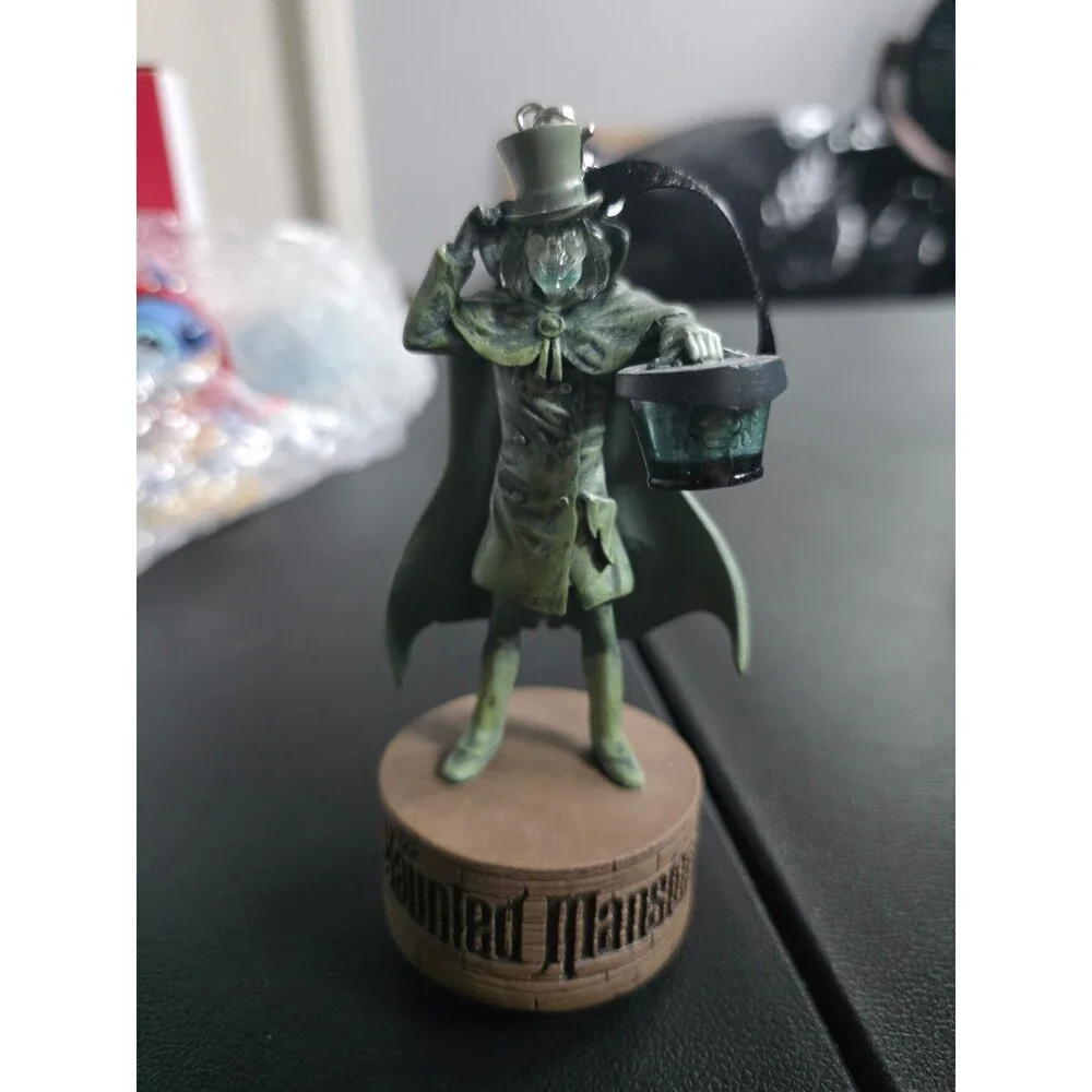 Disney Haunted Mansion Hatbox Ghost Light-Up Living Magic Sketchbook Ornament